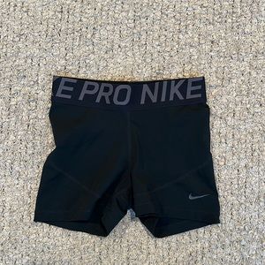 Nike Train Spanx